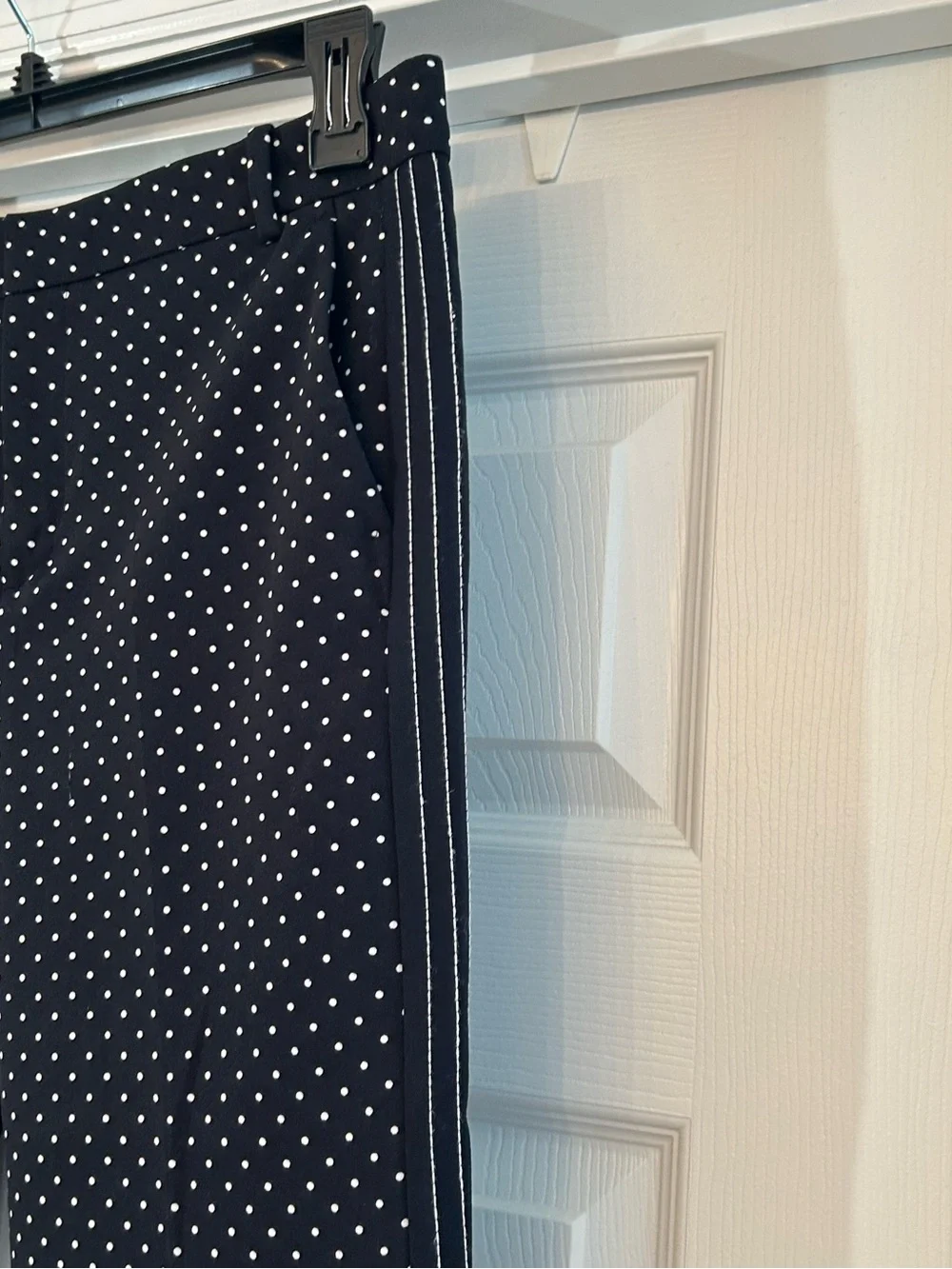 ZARA BLACK AND WHITE POLKA DOT TROUSERS SIZE M